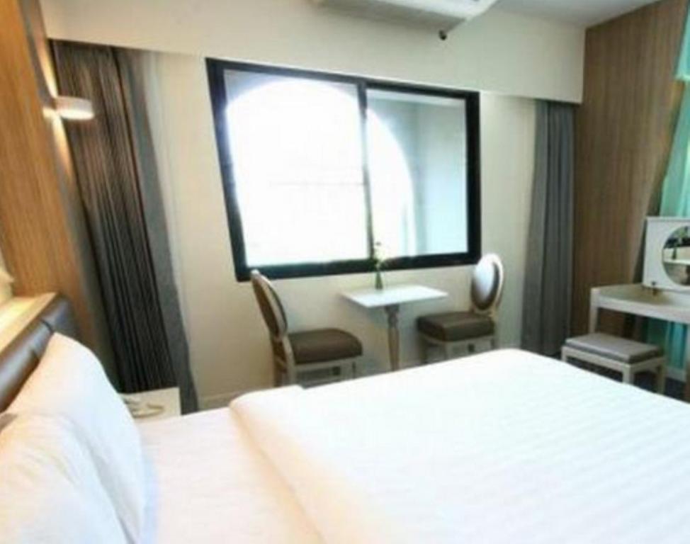 Hotel Papa Bangkok Siriraj Exterior foto